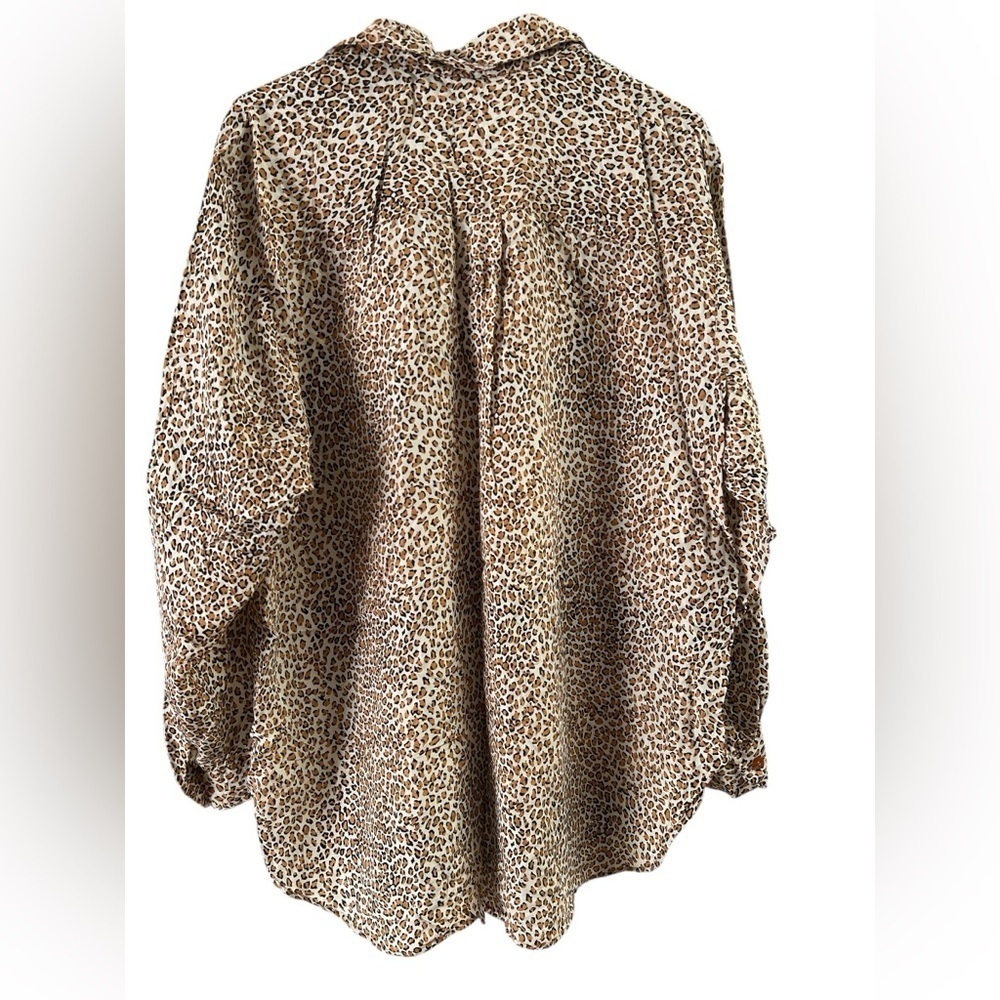 Cheetah silk long sleeve button down shirt - Picture 4 of 5
